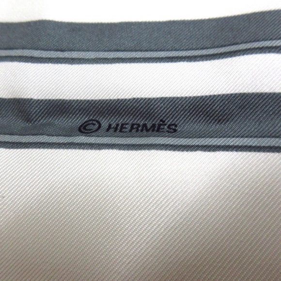 HERMES BRIDES de GALA Silk scarf Cream, Light Pink, Multi in good condition - Picture 3 of 5